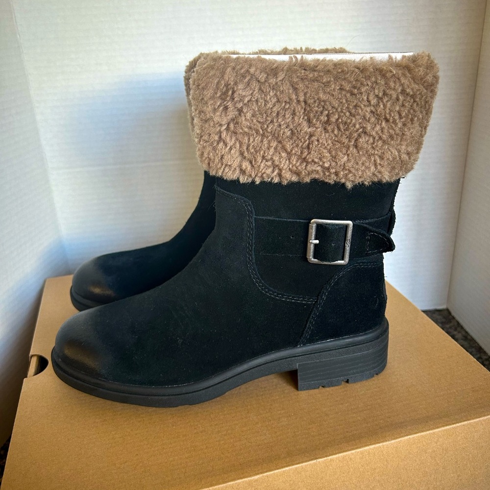 New Uggs Harrison cuff boots